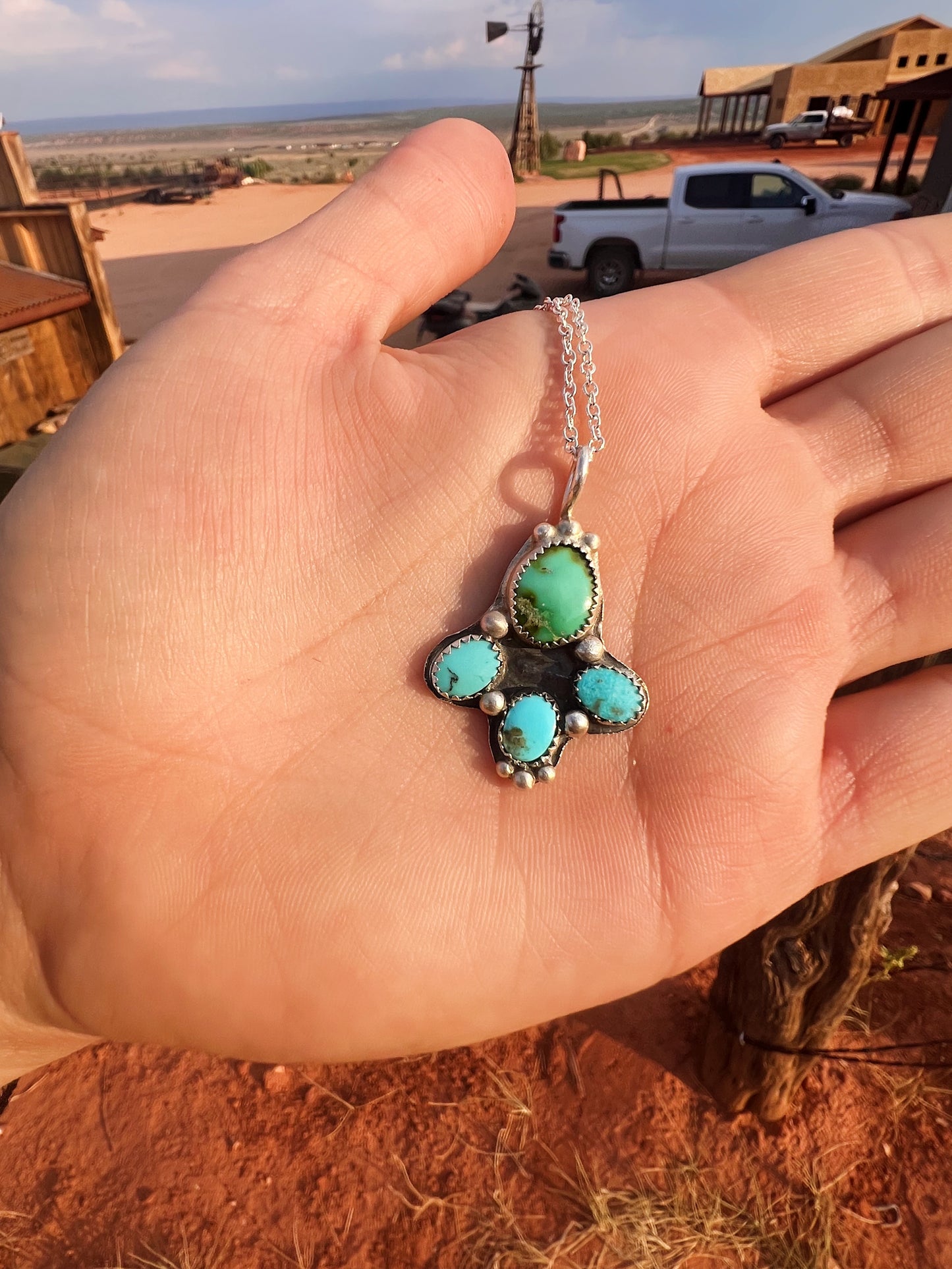 Cecily pendant