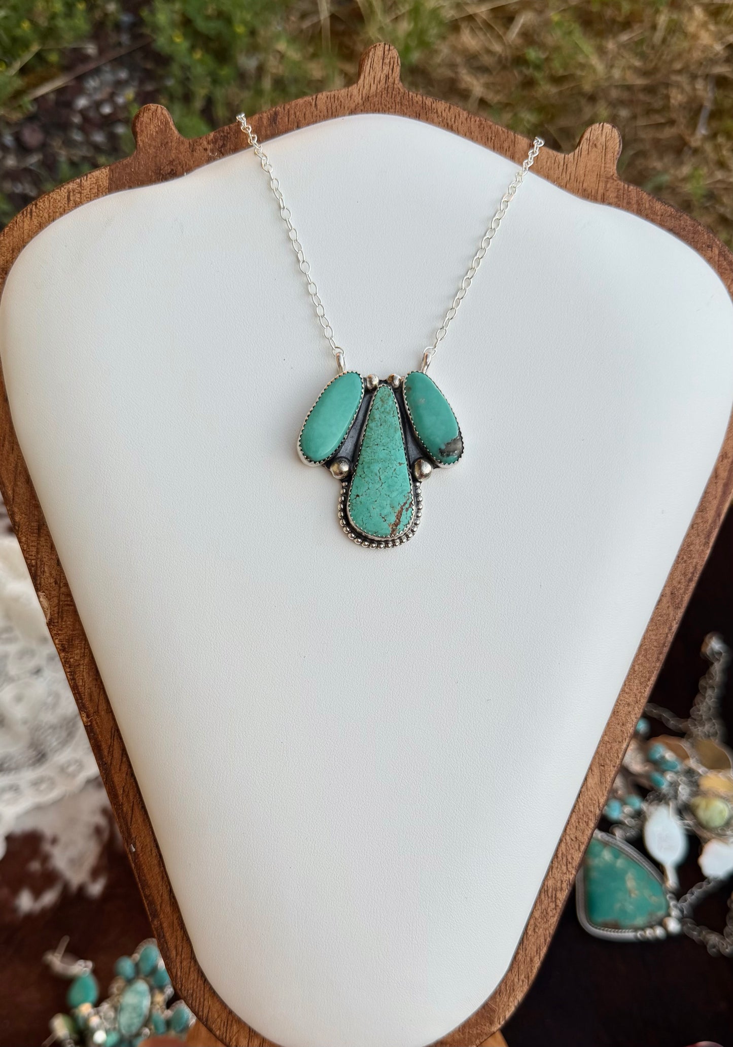The Lilly Necklace